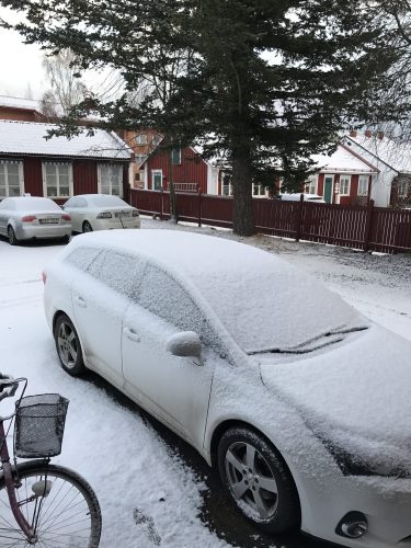 Snöig bil 